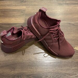 adidas Women's Sneakers in Burgundy